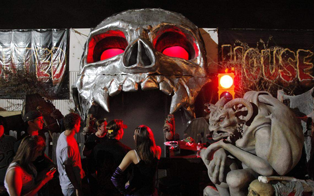Cutting Edge Haunted House
