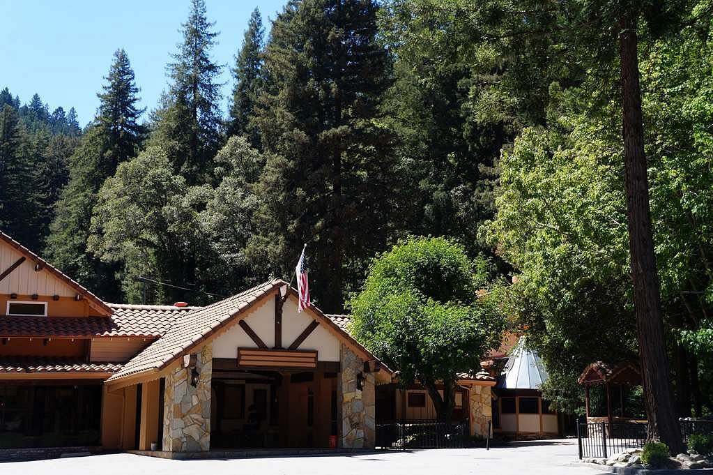 Brookdale Lodge — haunted_place in Brookdale, CA